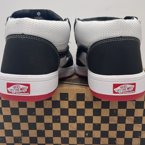 Vans Men’s Zahba Mid Black/White/Red
VN000CBSBWT Sneakers - Picture 12 of 16